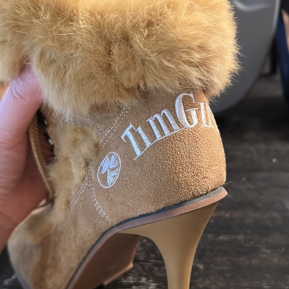 Tim Girl Fur Booties - Picture 2 of 9